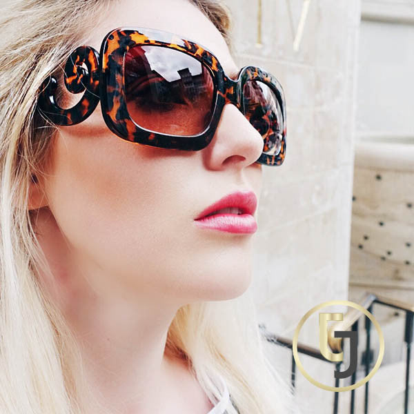 "Retro Chick meets Hollywood" Brown Curl Sunglasses