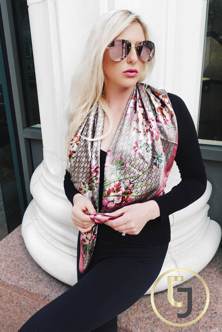 Casual EVERYTHING Scarf in Rose