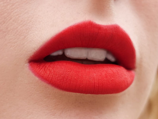 Julia Jolie Beverly Hills Matte Lipgloss - Hot Babe (1)